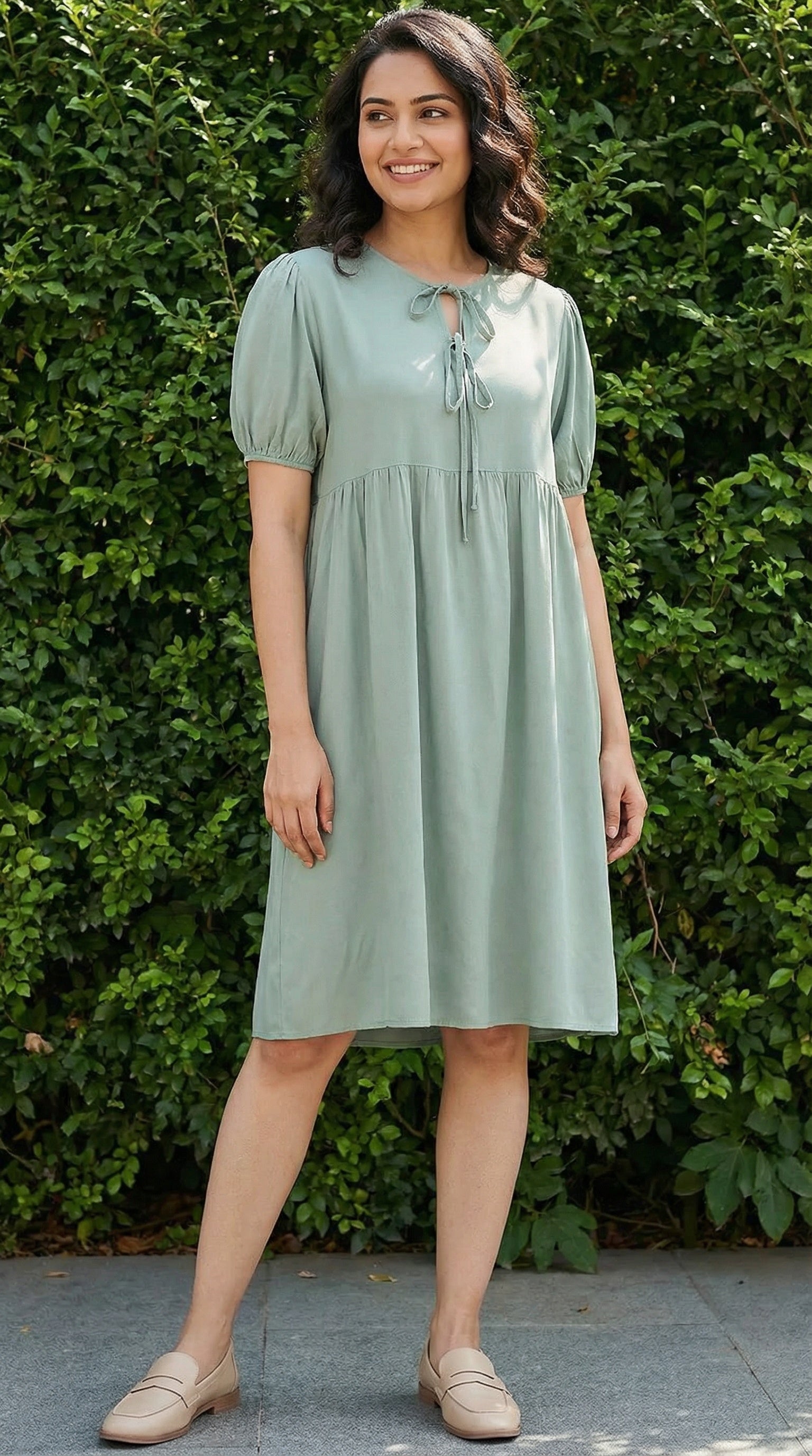 Elegant Green Modest Shift Dress – Puff Sleeve