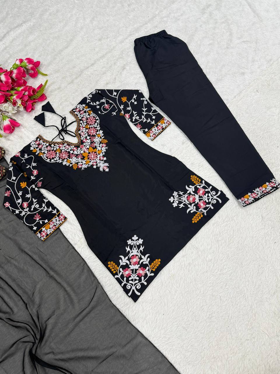 Midnight Blossom Signature Farshi Set