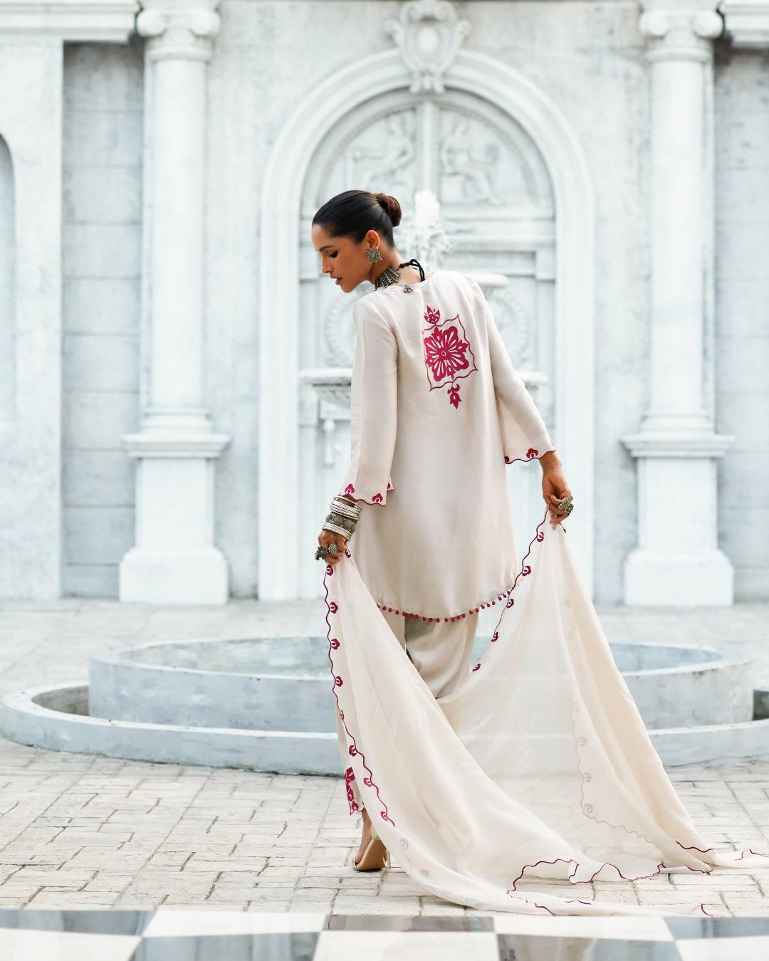 Noor Éclat Embroidered Atelier Shalwar Set
