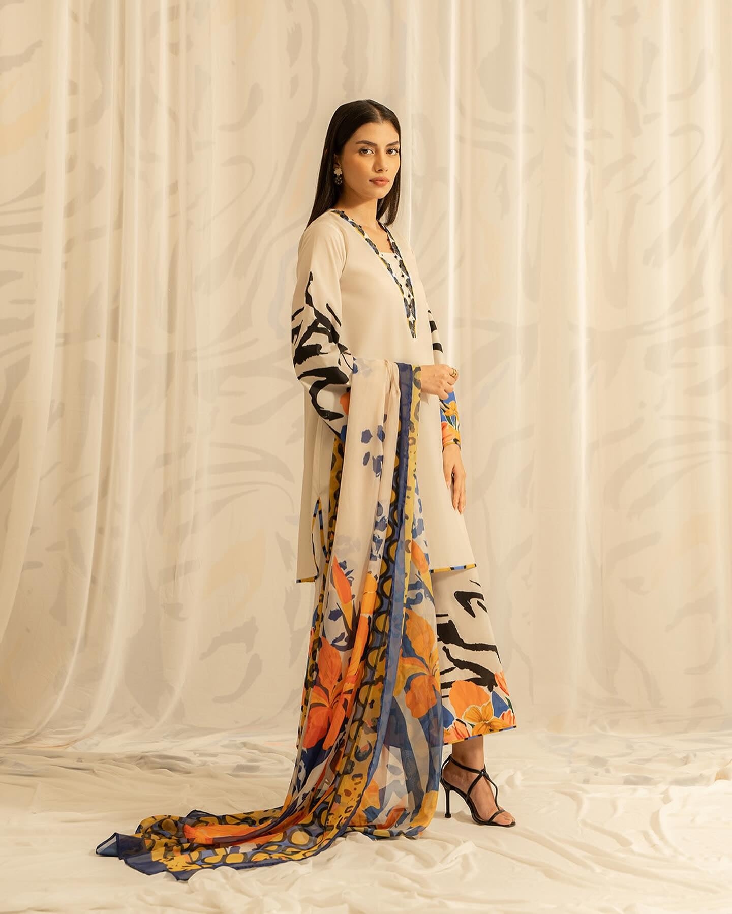 Sand Bloom Signature Modest Co-Ord Set with Scarf