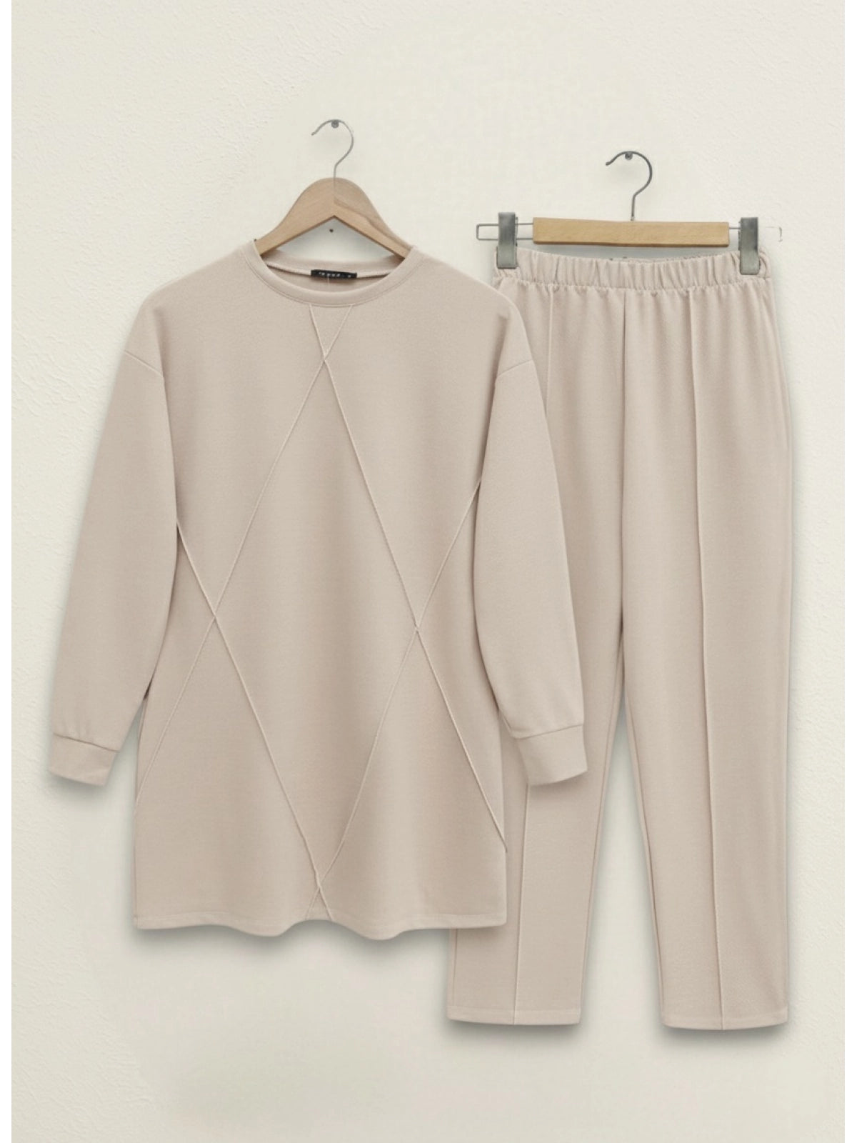 comfortable modest co ord set for travel