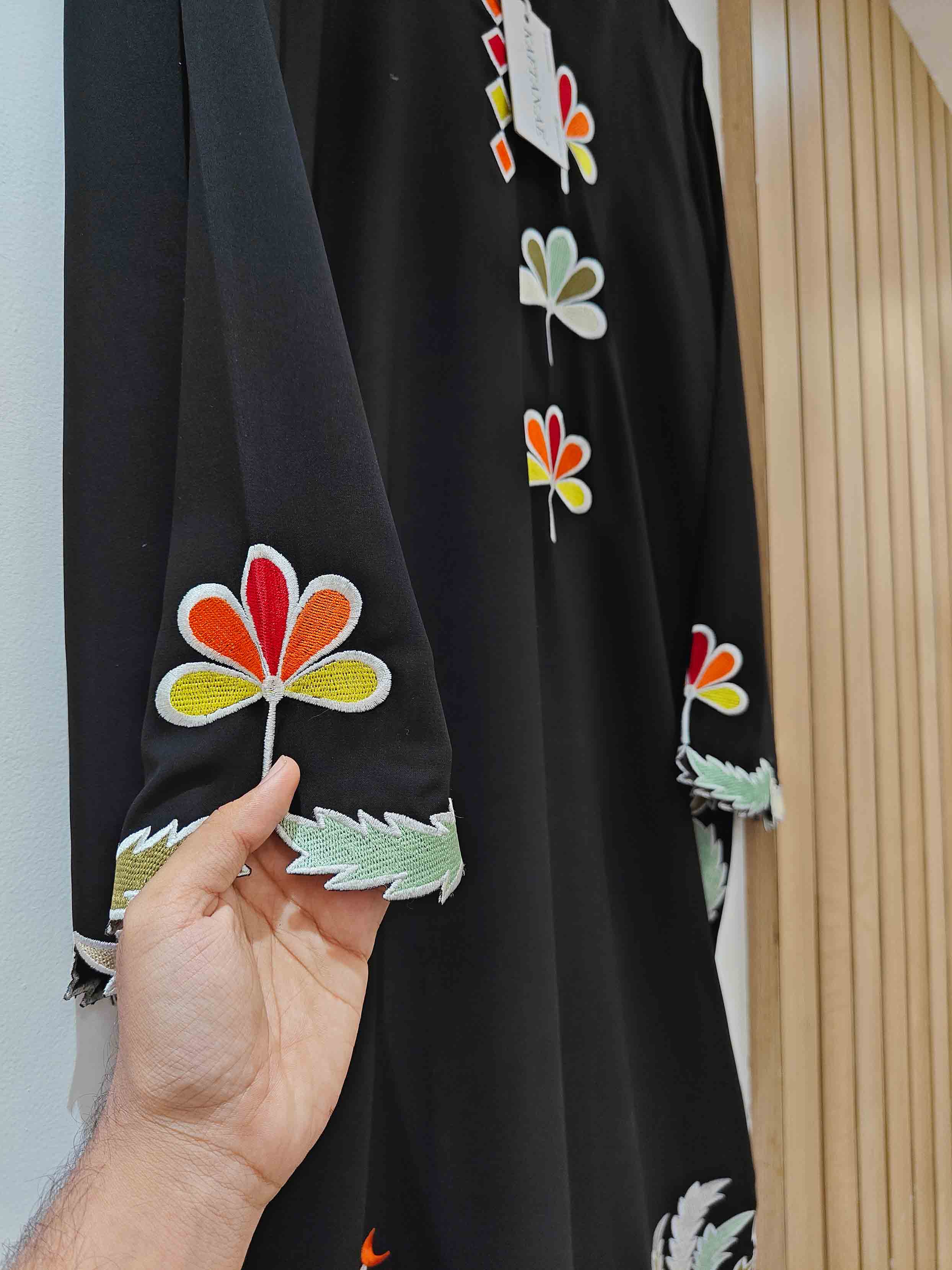 minimalist modest fashion