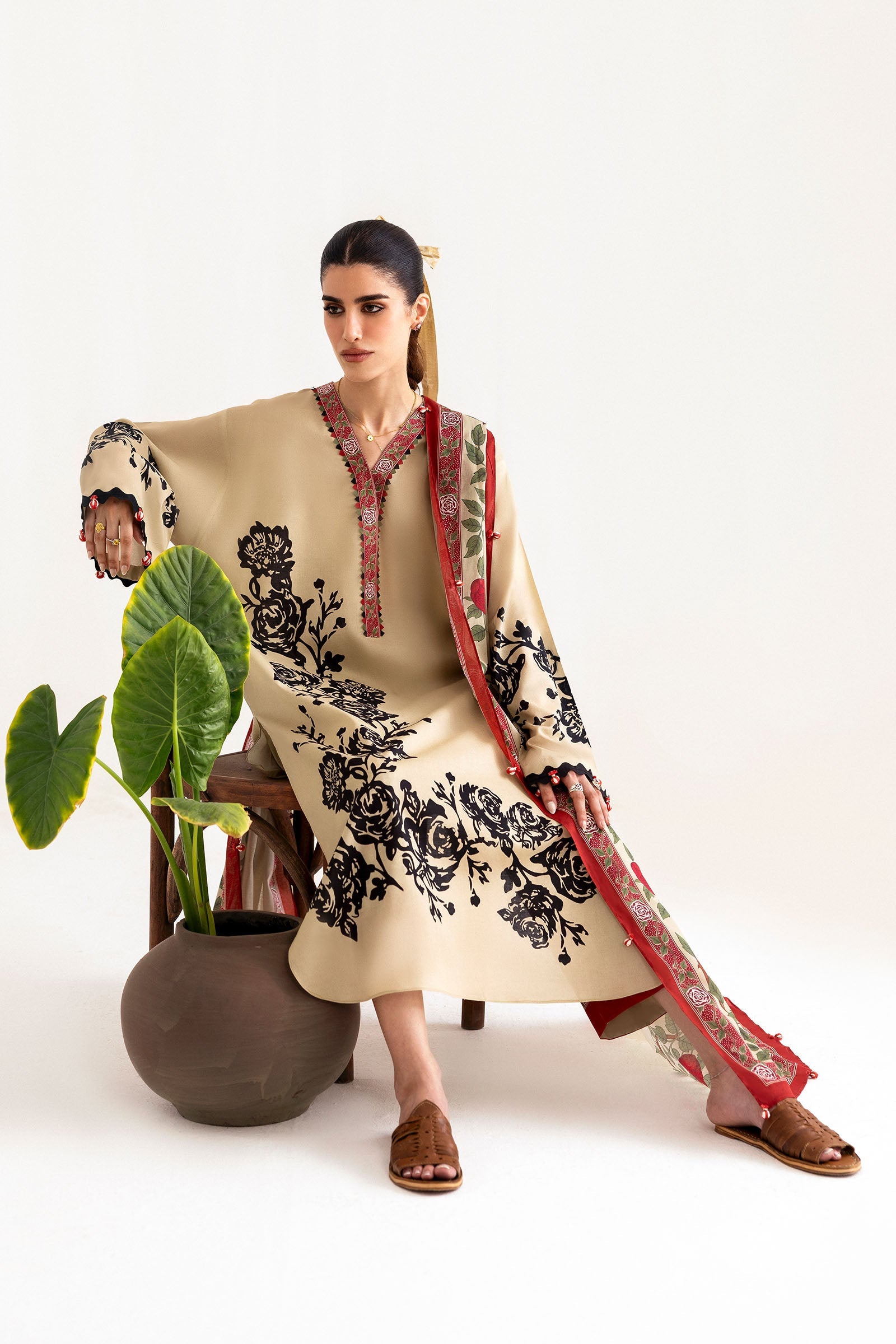 breathable floral kurta set everyday wear