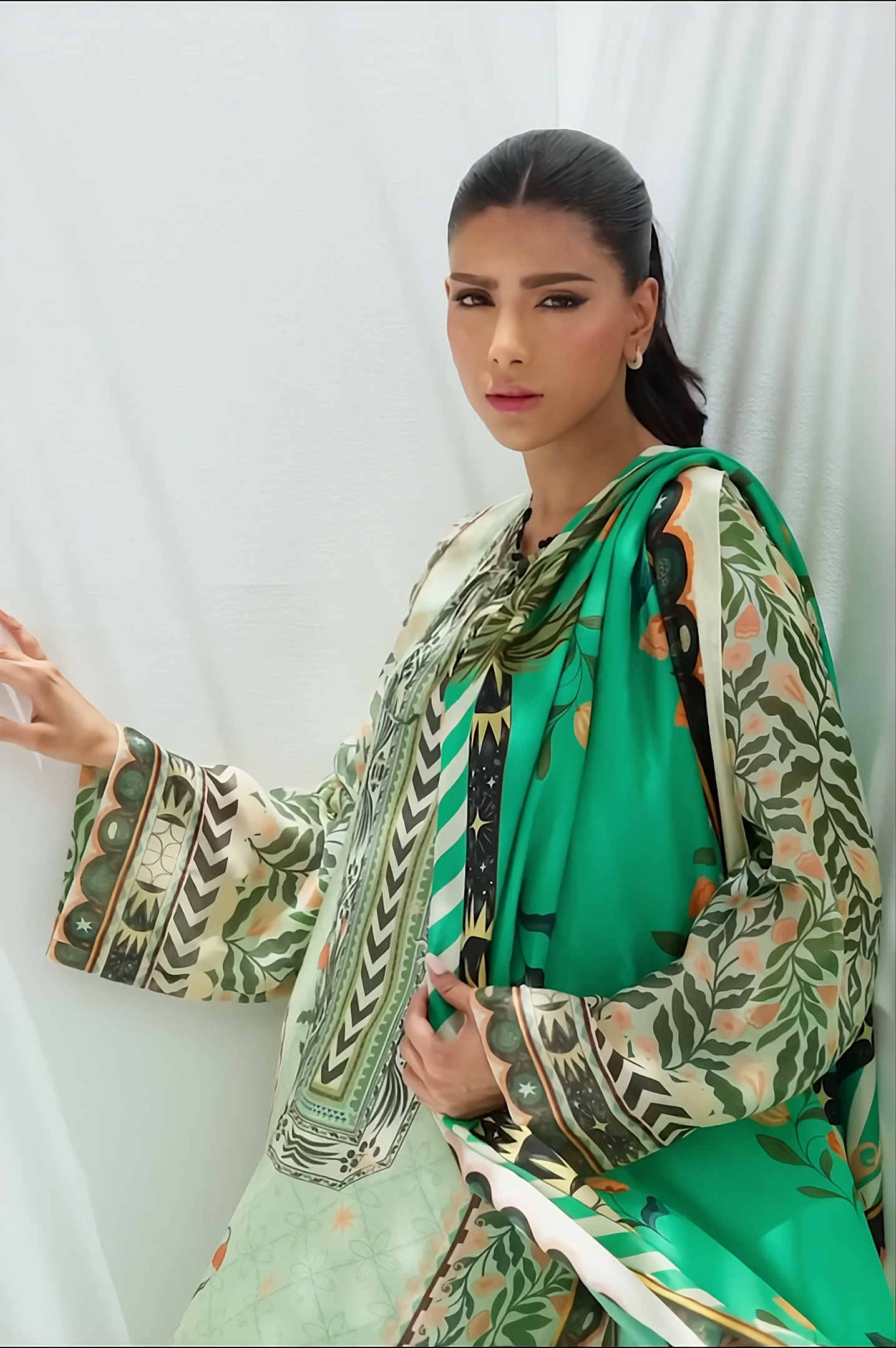 Emerald Garden Luxe Modest Co-Ord Set With Scarf