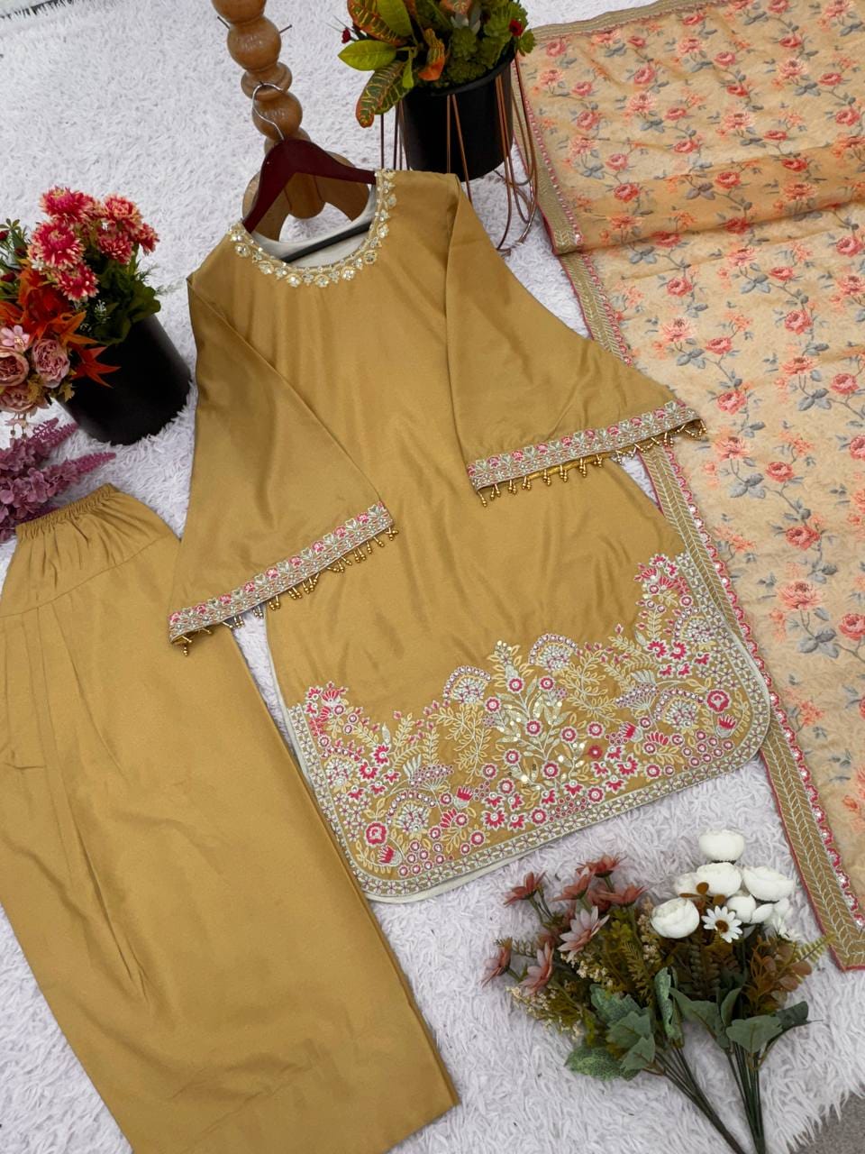 tissue silk dupatta outfit