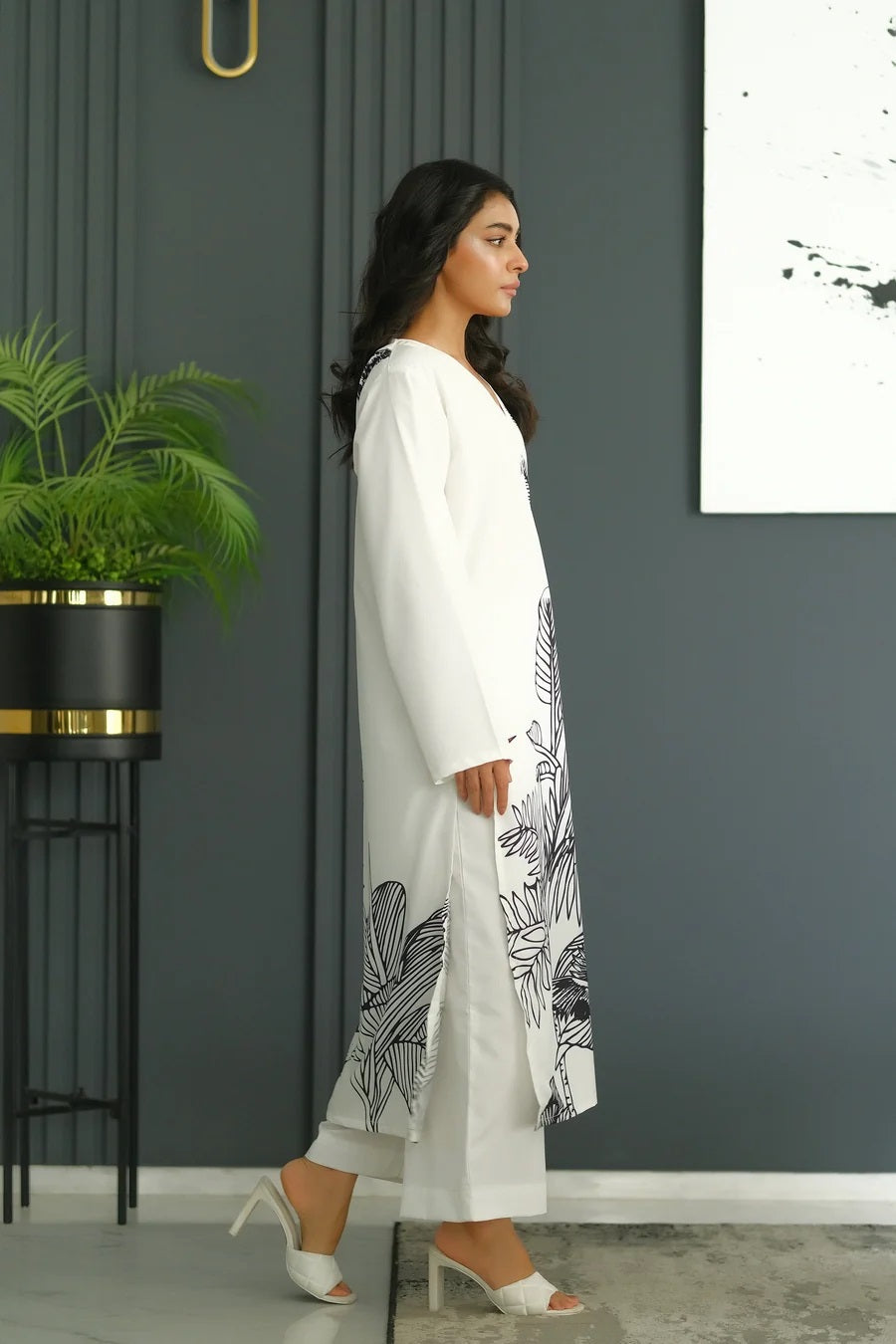 Ivory Noir Statement Signature Modest Co-Ord Set