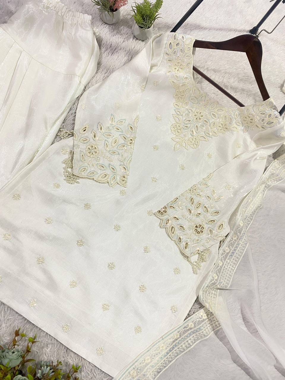 organza dupatta farshi outfit