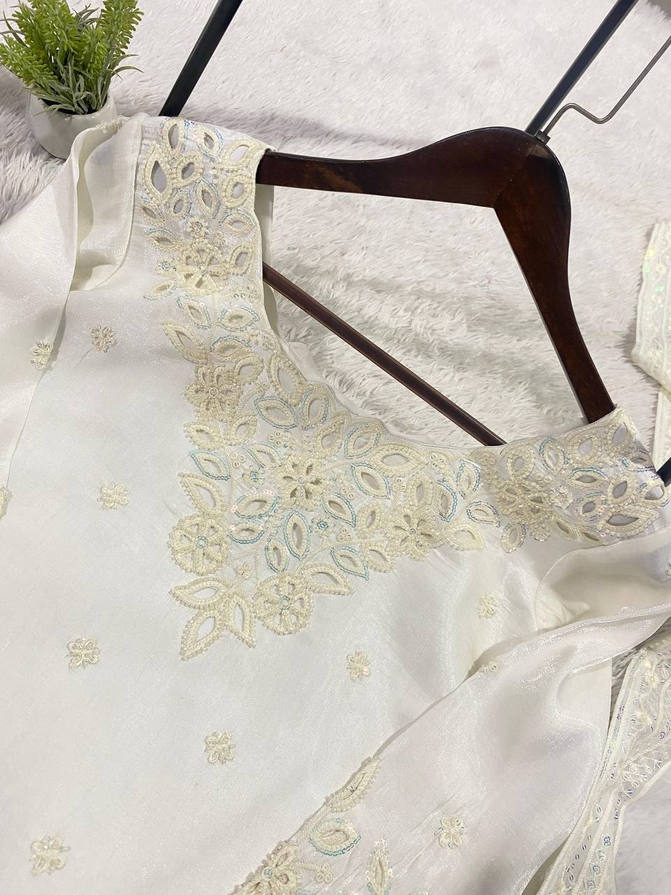 elegant farshi set for weddings