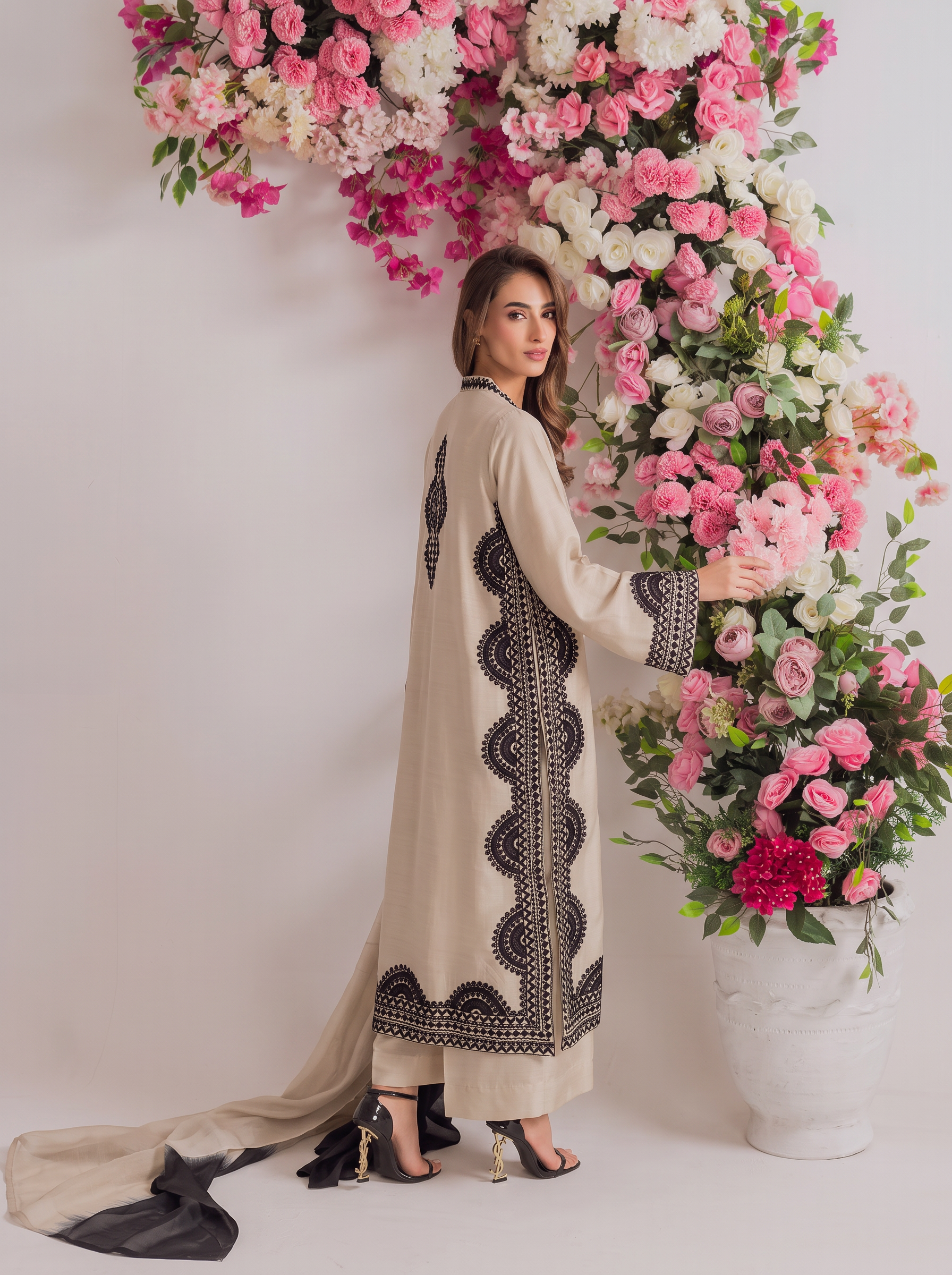 embroidered kurta trousers dupatta set
