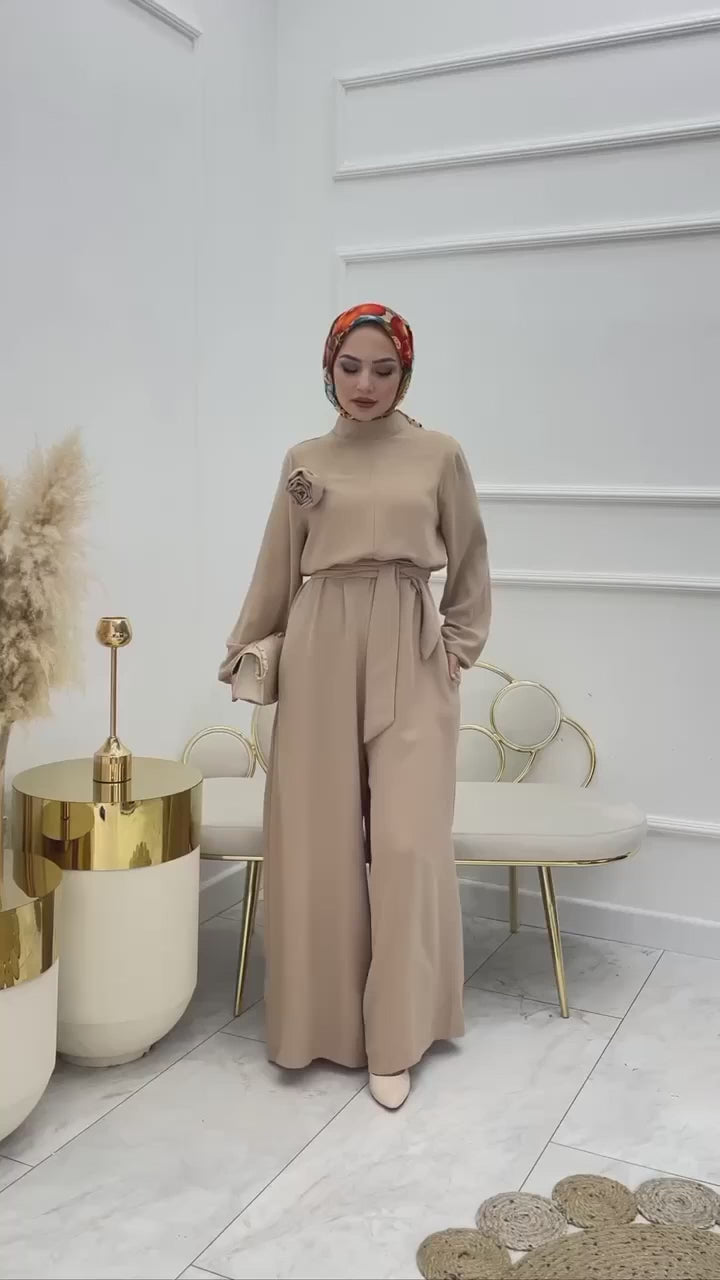 crepe jumpsuit with rose applique detail