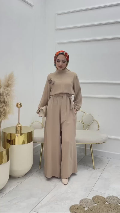 crepe jumpsuit with rose applique detail